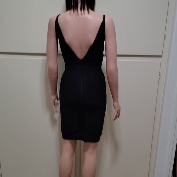 Rachael G. Stretch Black V-Neck Strappy Dress in Front and Back - Picture 5 of 12